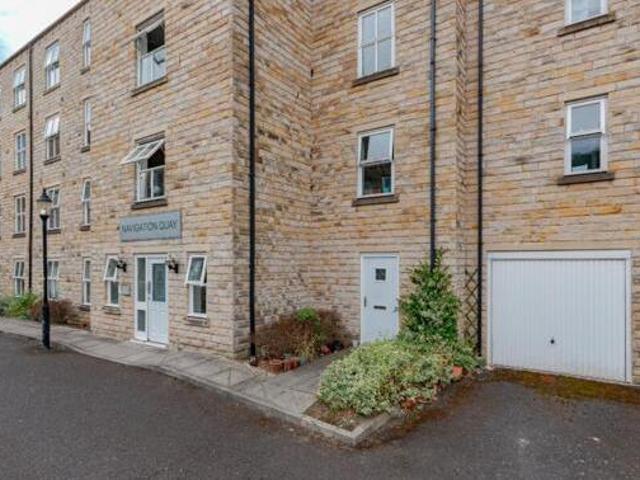 House for sale in Priestthorpe, Crossflatts