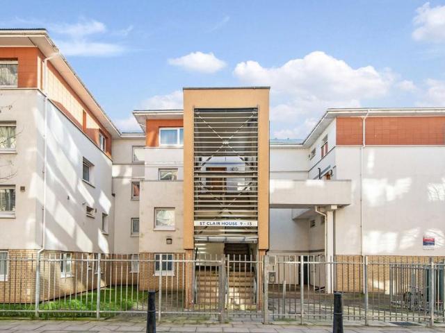Apartment for rent in Bow, Greater London