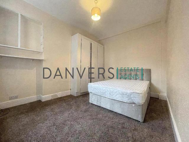 House for rent in Bede Island, Leicester
