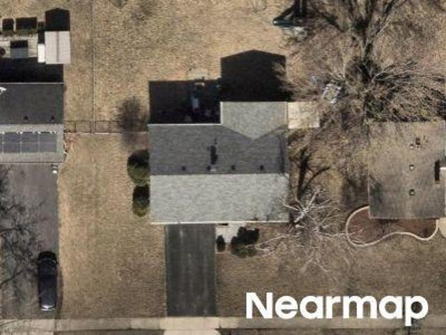 House for sale in Mchenry, Illinois