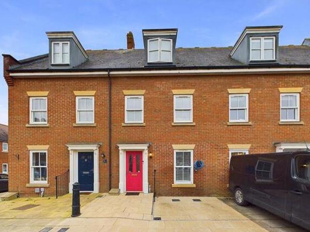House for sale in Chipping Hill, Essex