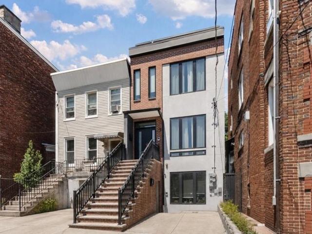 Condo for sale in Hudson, New Jersey