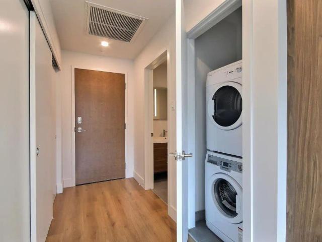 Apartment for rent in Quartier des Spectacles, Montréal