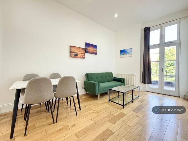 Apartment for rent in Streatham Hill, Greater London