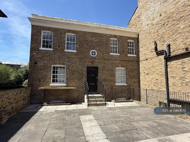 Apartment for rent in Stockwell Park, Greater London