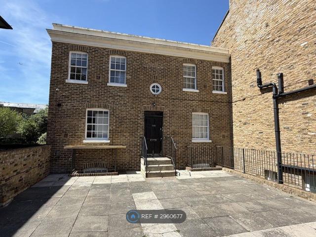 Apartment for rent in Oval, Greater London