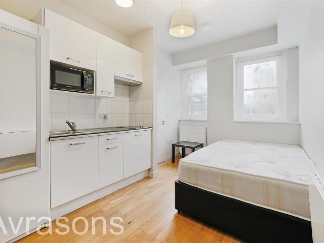 Studio for rent in Stockwell Park, Greater London