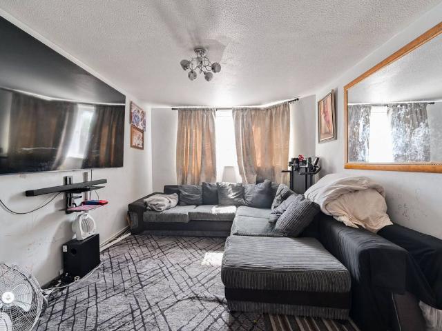Apartment for rent in Oval, Greater London