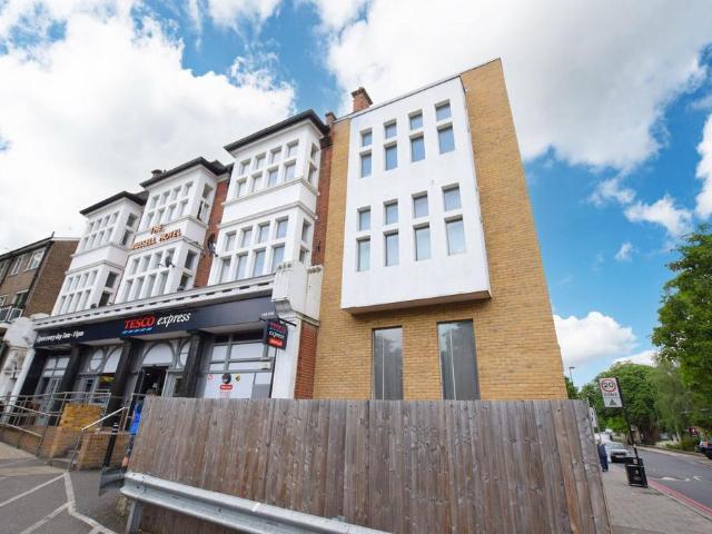 Apartment for rent in Stockwell Park, Greater London
