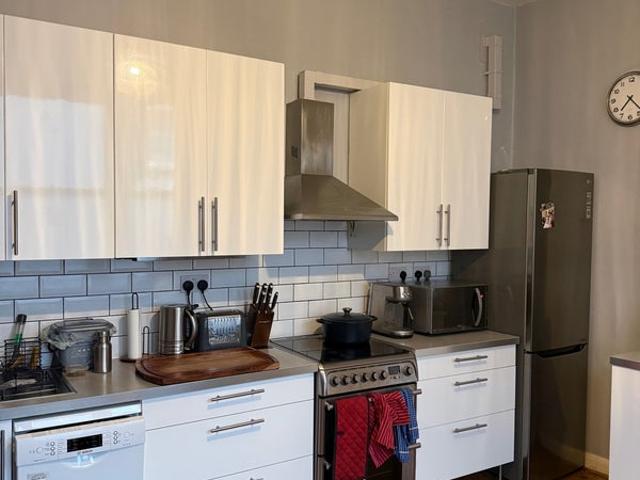 Apartment for rent in Blenheim Gardens Estate, Greater London