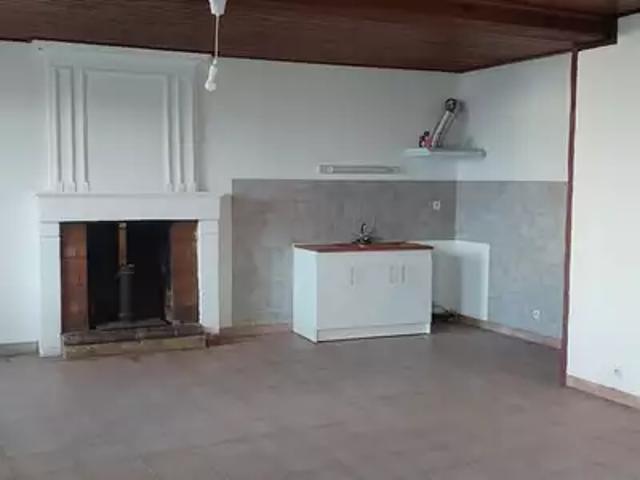 Maison location à Saint-Jean-d'Angély, Brizambourg