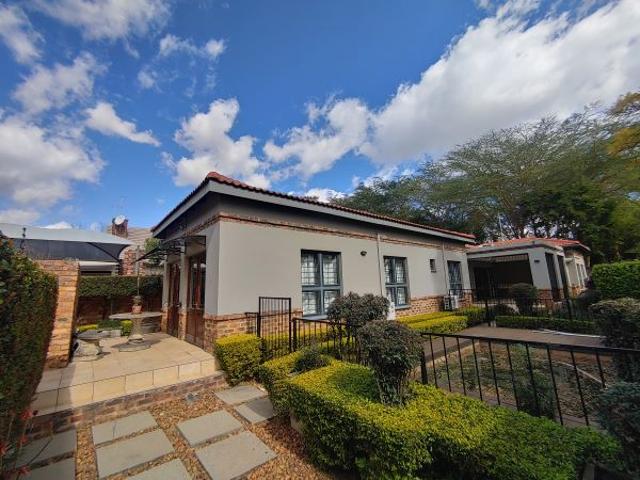 House for rent in Waterkloof, Gauteng