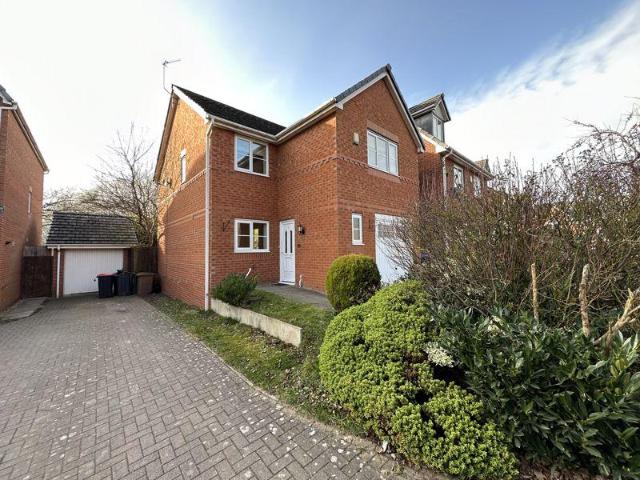 House for rent in Rossmore, Cheshire