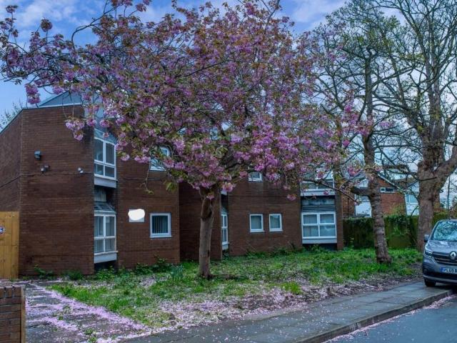 House for rent in Oak Hill Park, Calderstones