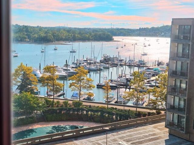 Condo for sale in Weymouth, Norfolk County