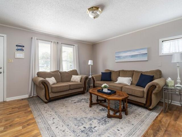 House for sale in Oriental