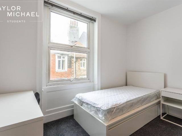 Room for rent in Queen's Park, Isle Of Man