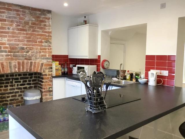 Apartment for rent in The King's Mile, The Bridge