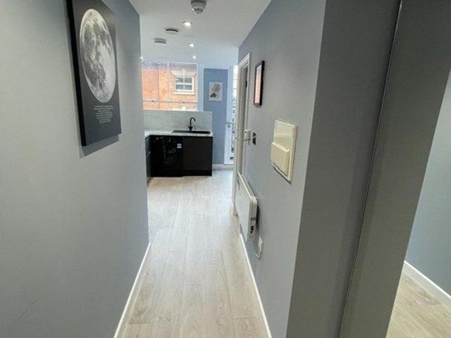 Studio for rent in St Ann's, Haddon