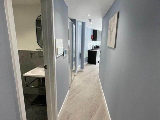 Studio for rent in St Ann's, Haddon