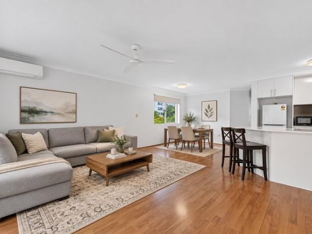 Apartment for sale in Surfers Paradise, Gold Coast City