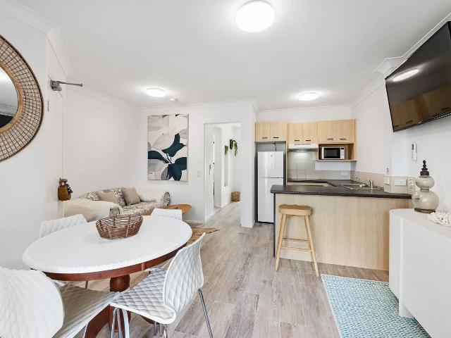 Apartment for rent in Broadbeach, Gold Coast City