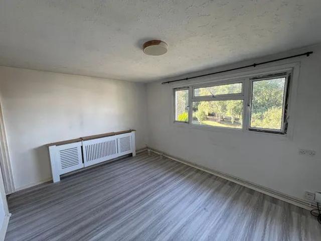 Apartment for rent in Broadfield, Crawley