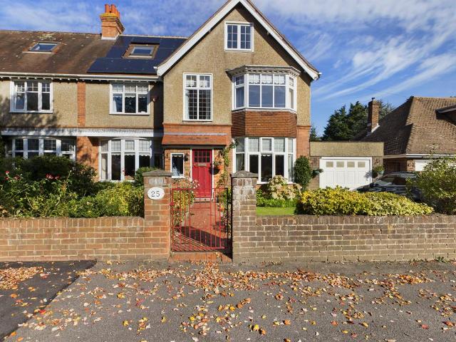 House for rent in Morehall, Folkestone and Hythe