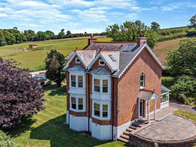 House for sale in Ferryside, Wales