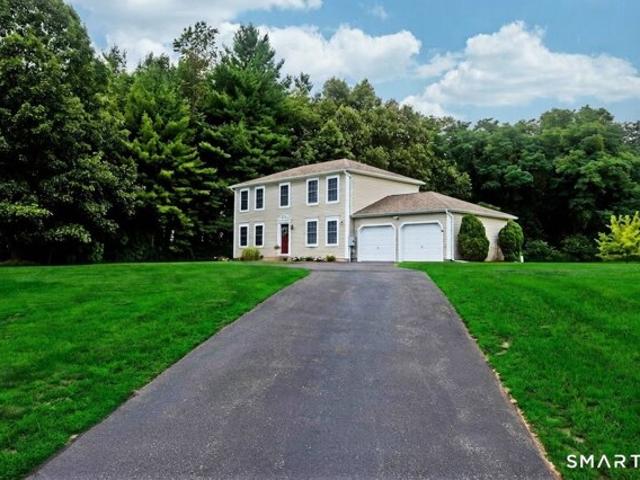 House for sale in Suffield, Connecticut