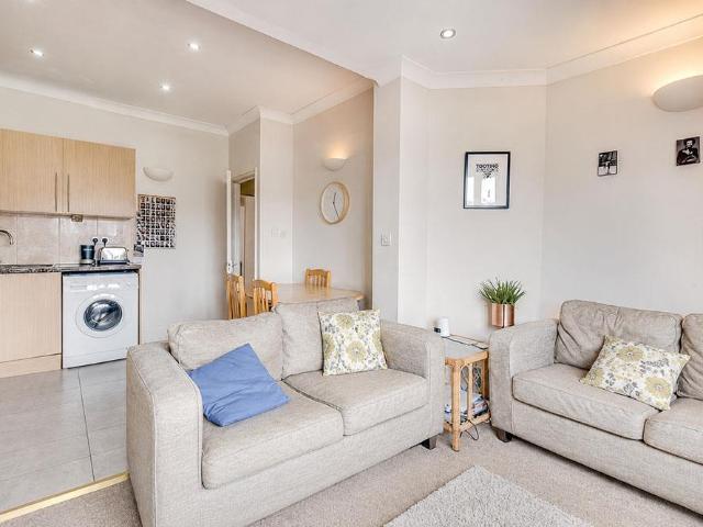 Apartment for rent in St. John's Wood, Greater London
