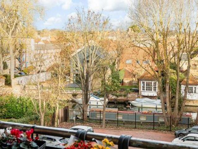 House for sale in Kings Hill, Colliers End