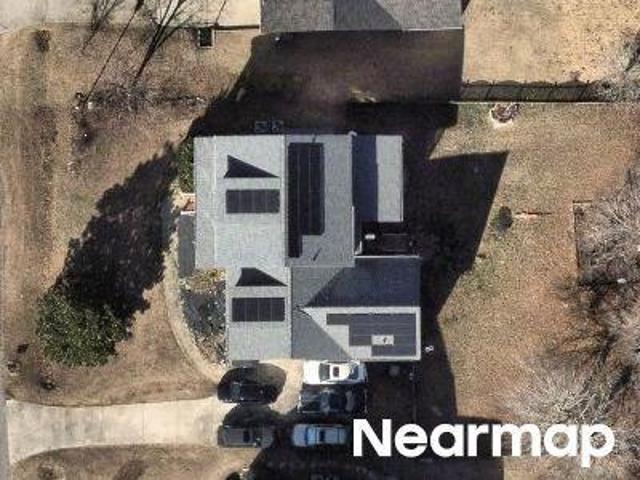 House for sale in Clayton
