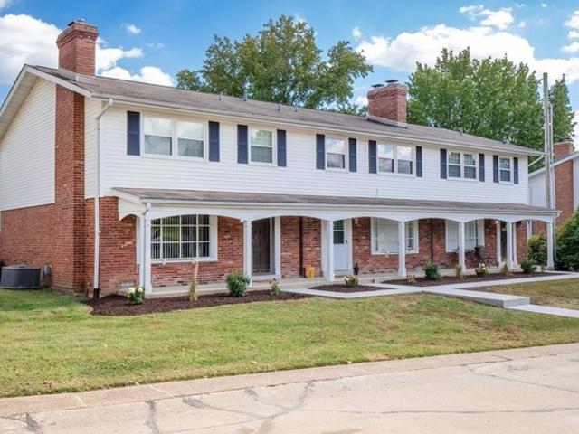 Townhouse for rent in Chesterfield, Missouri
