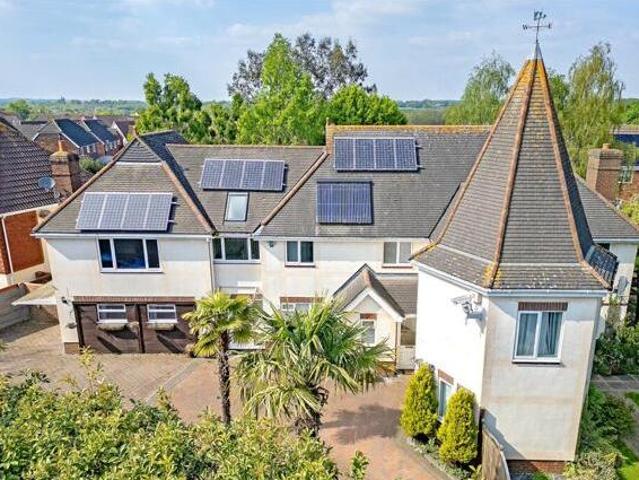 House for sale in Chipping Hill, Essex