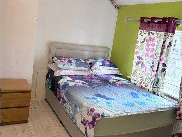 Room for rent in Knowle Park, Bristol