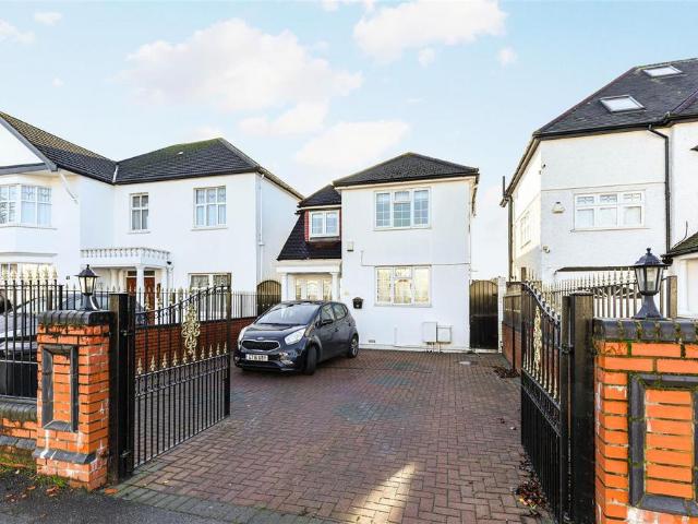 House for rent in London Borough of Redbridge, Greater London