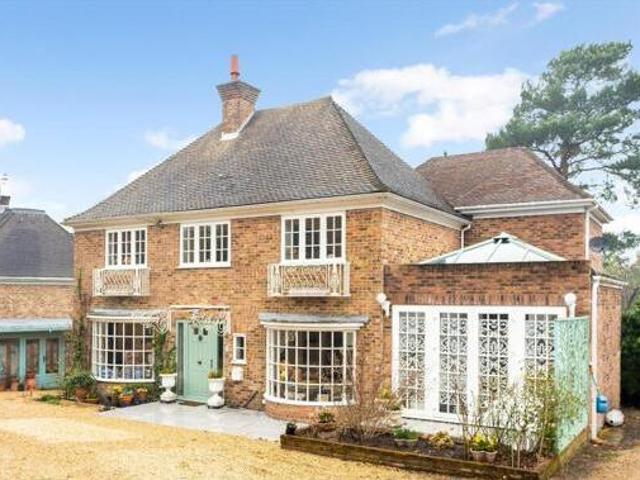 House for sale in Sandown Park, Kent