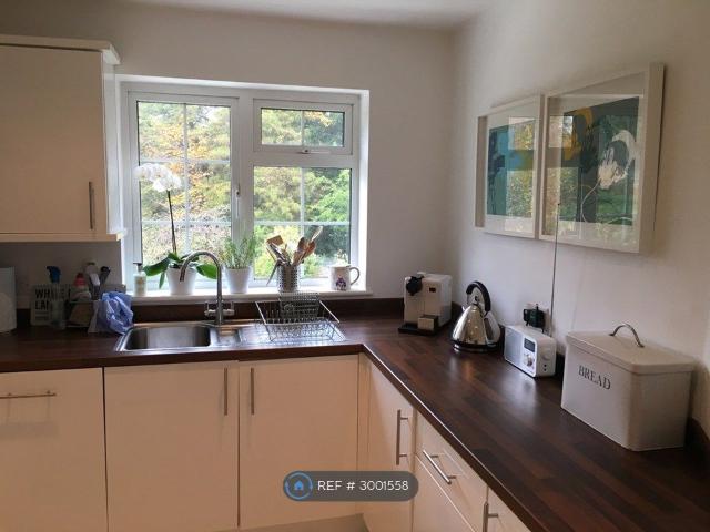 Apartment for rent in Broadwater Down, Sandown Park