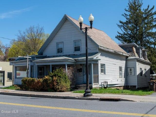 House for sale in Fort Edward