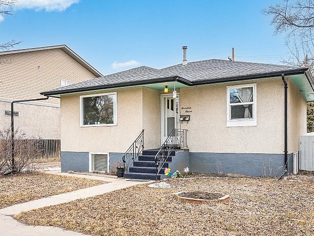 House for sale in Saskatoon, Saskatchewan