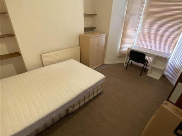 House for rent in Pontypridd, Wales
