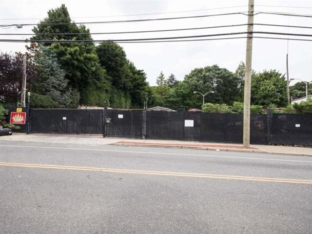 House for sale in Huntington, New York