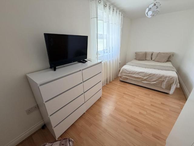 Apartment for rent in London Borough of Ealing, Hanwell