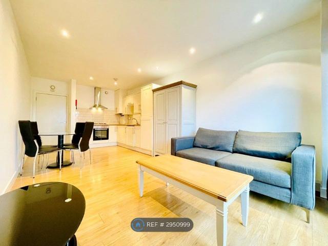 Apartment for rent in London Borough of Ealing, Hanwell