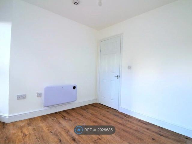 Studio for rent in London Borough of Ealing, Hanwell
