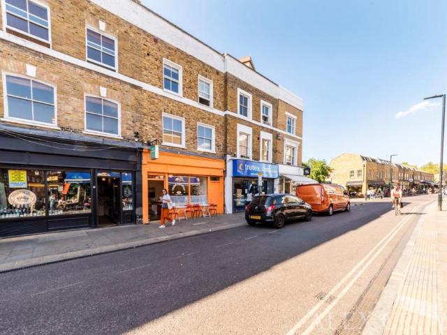 Apartment for rent in Haggerston, Greater London