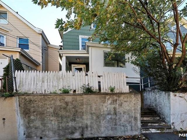 House for sale in Passaic, New Jersey