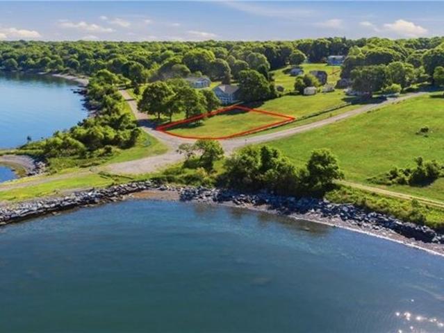 Land for sale in Portsmouth, Rhode Island