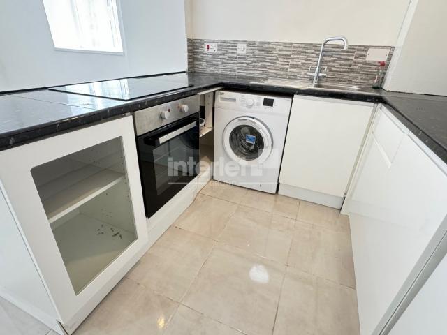 Apartment for rent in Falcon Lodge, Wales